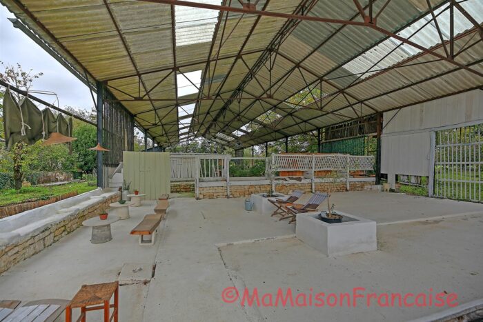 Image No.11-5 Bed Farmhouse for sale