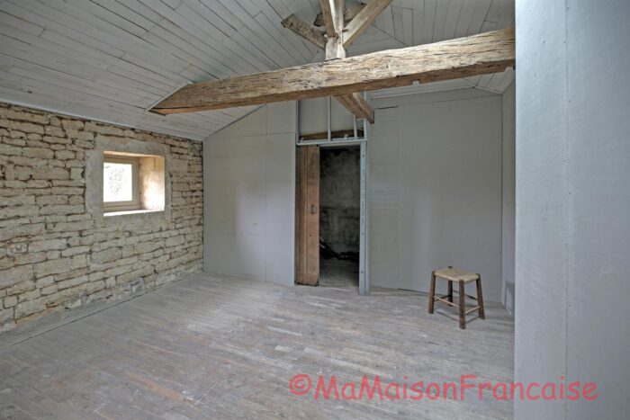 Image No.18-5 Bed Farmhouse for sale