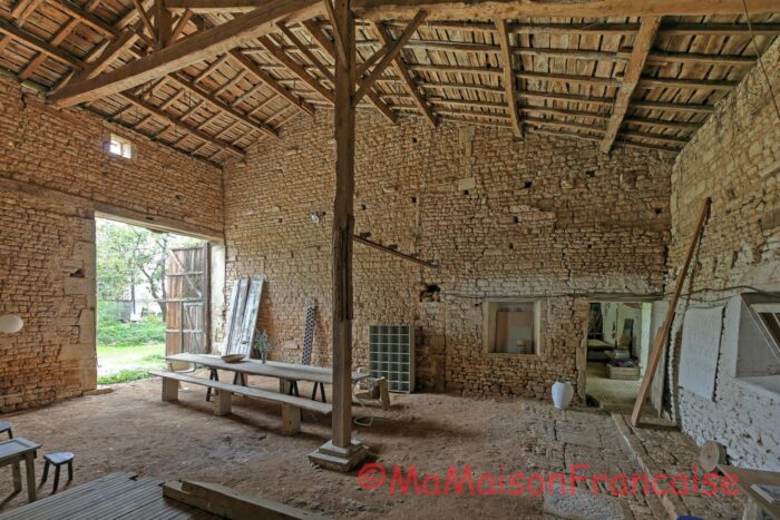 Image No.21-5 Bed Farmhouse for sale