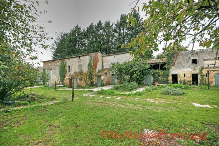 Image No.5-5 Bed Farmhouse for sale