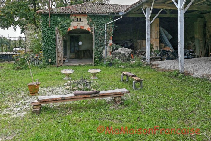 Image No.6-5 Bed Farmhouse for sale