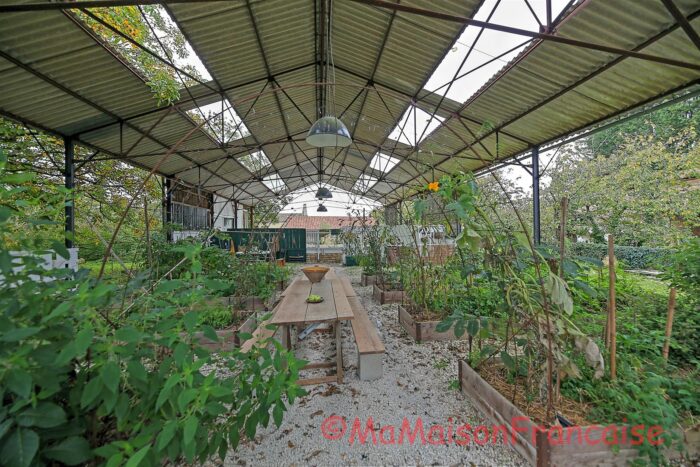 Image No.9-5 Bed Farmhouse for sale