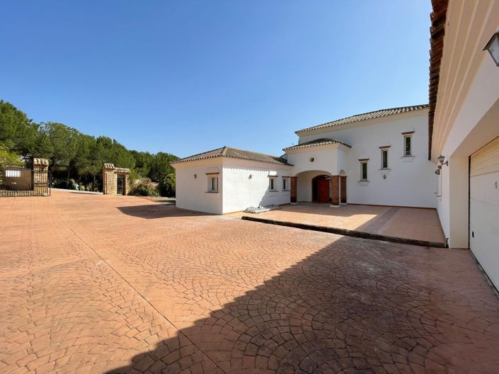 Image No.4-5 Bed Property for sale