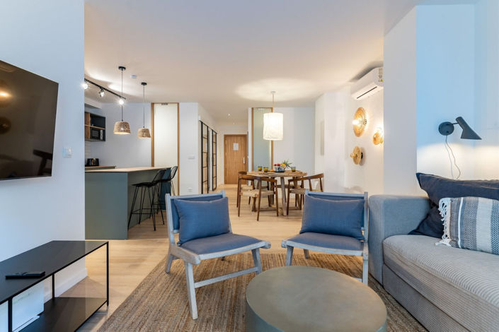 Image No.14-2 Bed Property for sale