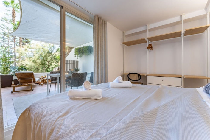 Image No.21-2 Bed Property for sale