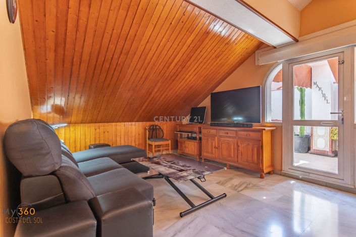 Image No.9-5 Bed Property for sale