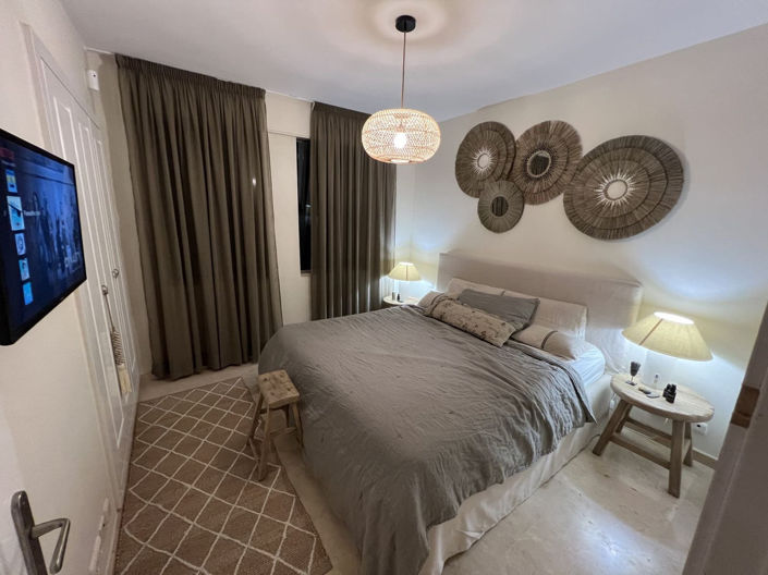 Image No.15-3 Bed Property for sale