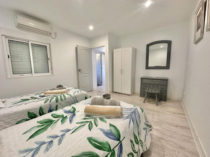 Image No.15-4 Bed Property for sale