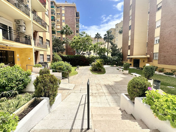 Image No.3-3 Bed Property for sale