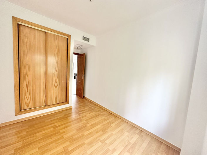 Image No.13-2 Bed Property for sale