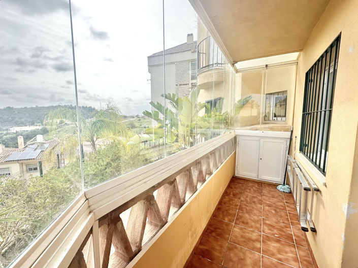 Image No.16-2 Bed Property for sale