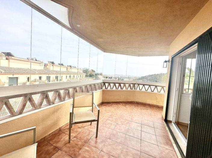 Image No.17-2 Bed Property for sale