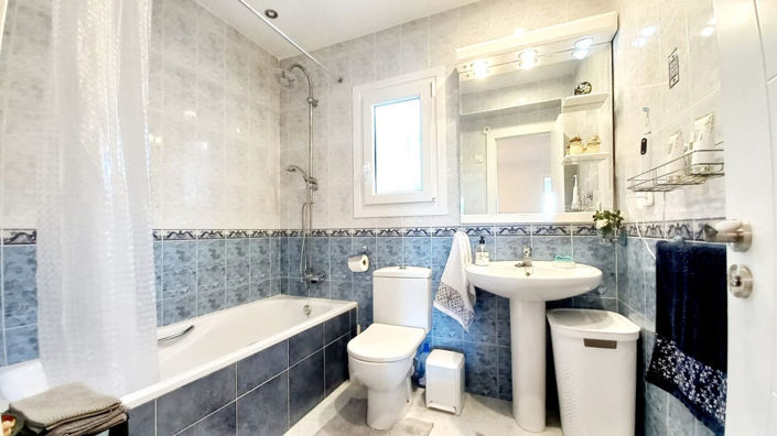 Image No.16-3 Bed Property for sale