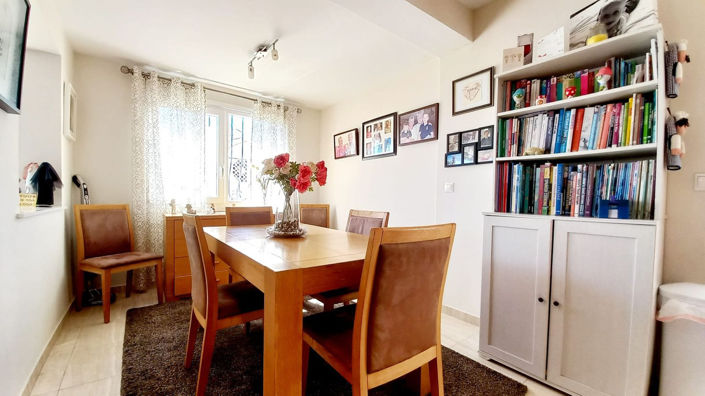 Image No.18-3 Bed Property for sale