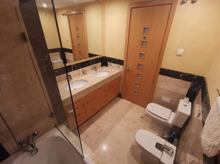 Image No.20-3 Bed Property for sale