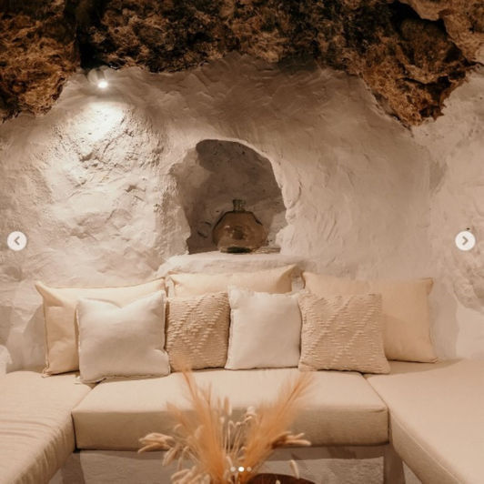 Image No.12-4 Bed Property for sale