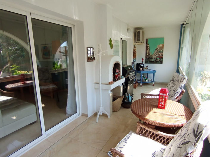 Image No.13-2 Bed Property for sale