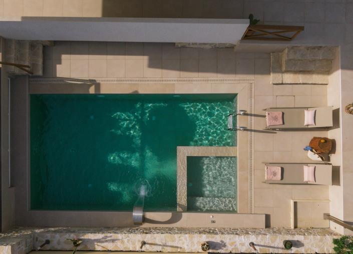 Image No.2-5 Bed Villa for sale