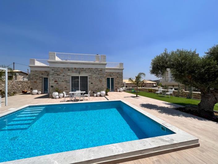 Image No.11-2 Bed Villa for sale