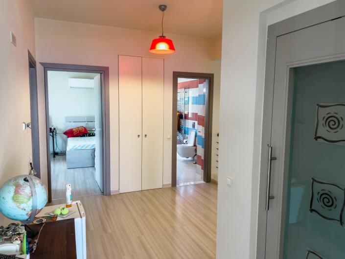 Image No.19-3 Bed House for sale