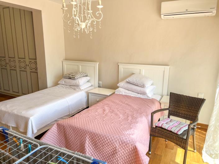 Image No.33-2 Bed Villa for sale