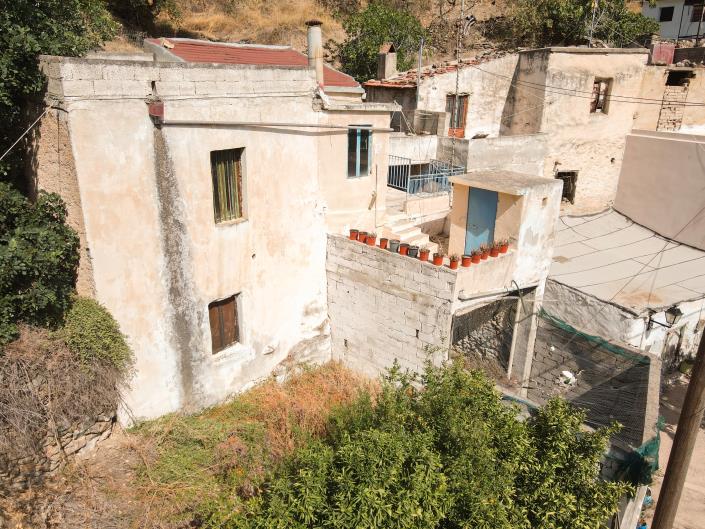 Image No.8-1 Bed House for sale