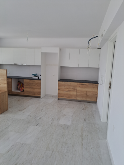 Image No.8-3 Bed Maisonette for sale