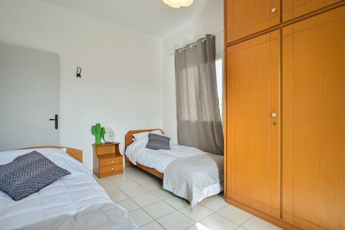 Image No.14-3 Bed House for sale