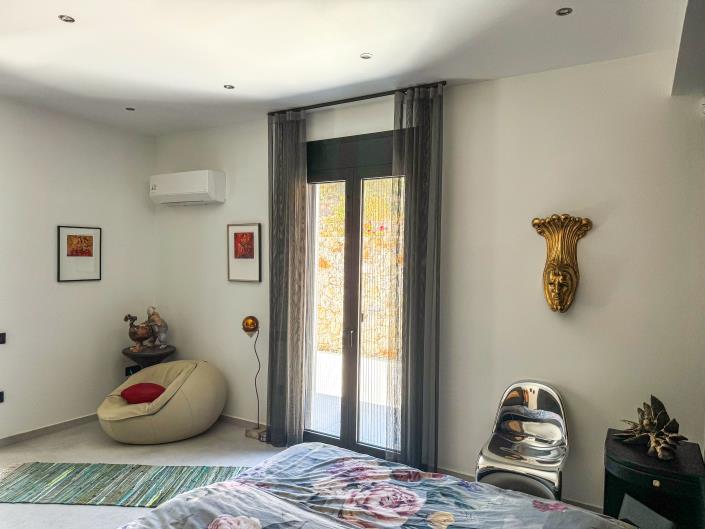 Image No.8-3 Bed Villa for sale