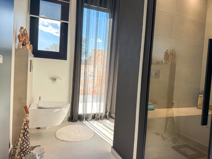 Image No.13-3 Bed Villa for sale