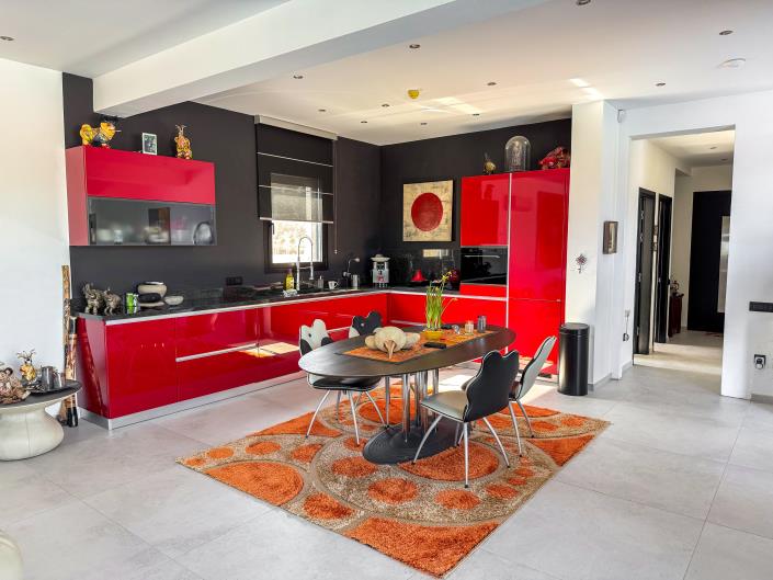 Image No.15-3 Bed Villa for sale