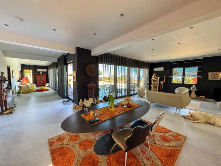 Image No.20-3 Bed Villa for sale