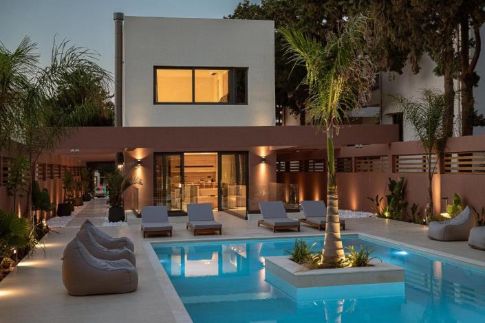 Image No.1-5 Bed Villa for sale