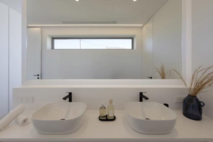 Image No.20-5 Bed Villa for sale