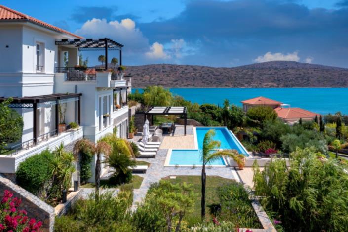 Image No.1-6 Bed Villa for sale