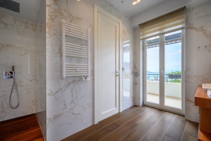 Image No.10-6 Bed Villa for sale