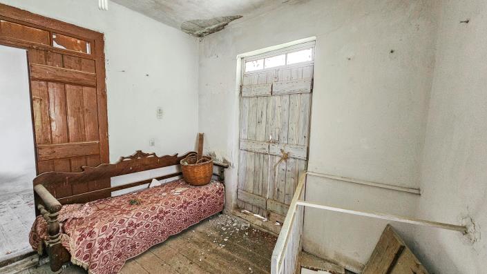 Image No.7-2 Bed House for sale