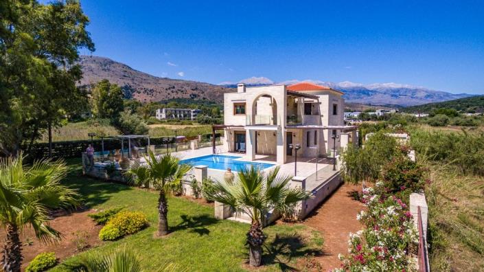 Image No.1-5 Bed Villa for sale