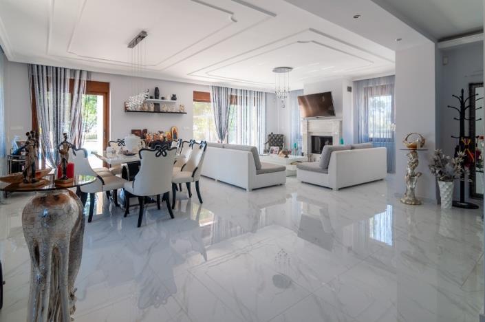 Image No.22-5 Bed Villa for sale