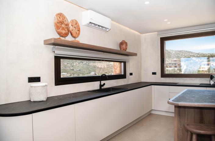 Image No.13-7 Bed Villa for sale