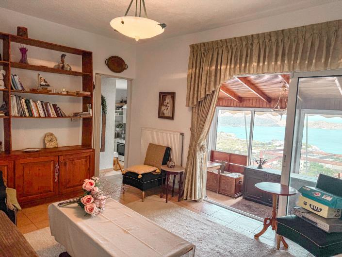 Image No.11-2 Bed House for sale