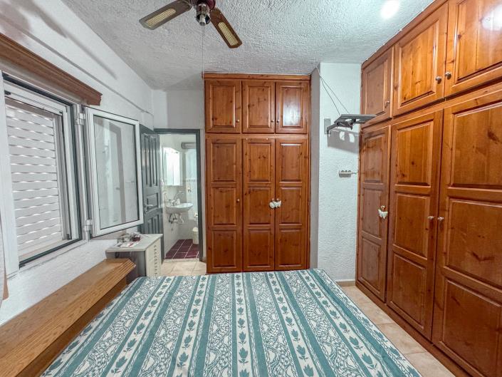 Image No.17-2 Bed House for sale