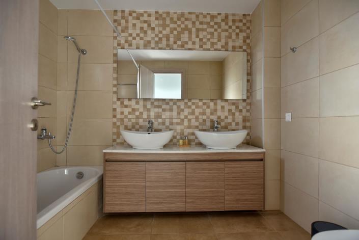 Image No.5-2 Bed Villa for sale