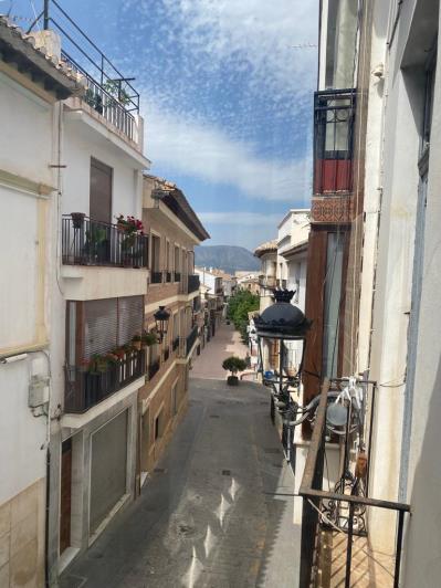 Image No.7-5 Bed House for sale