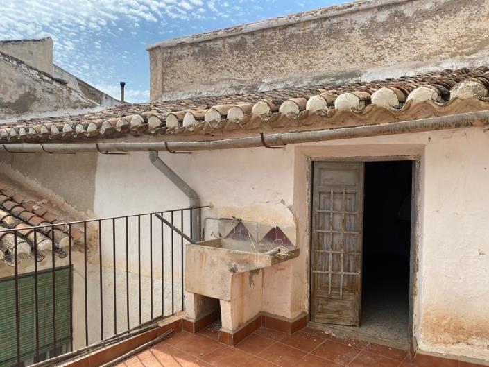 Image No.25-5 Bed House for sale