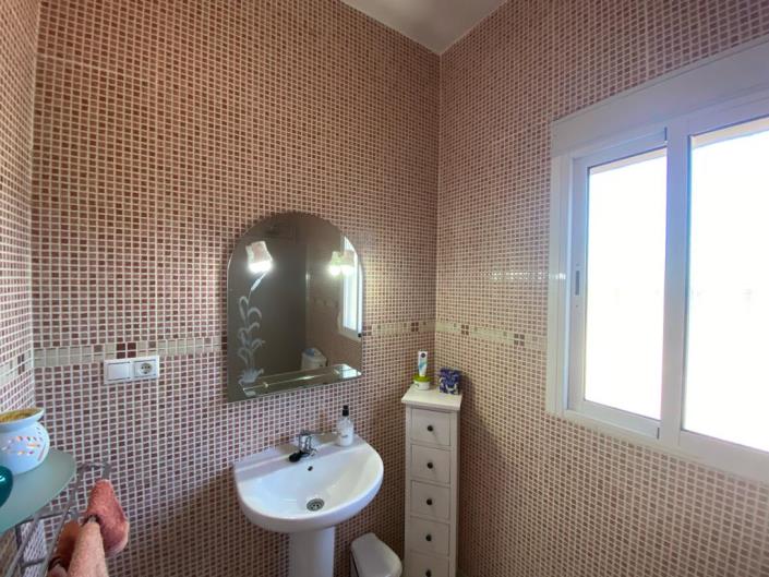 Image No.33-3 Bed Villa / Detached for sale