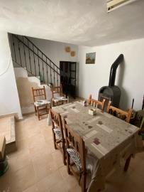 e1c2d8ea-432b-4f21-9a84-1c9828ebc3ac