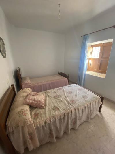 Image No.19-4 Bed House for sale