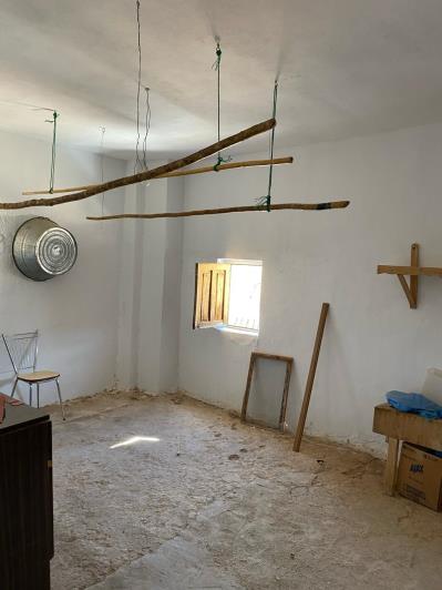 Image No.22-4 Bed House for sale