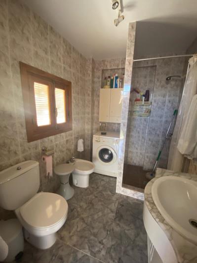 Image No.16-4 Bed House for sale